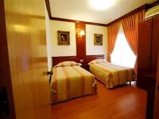 White House Hotel Jal el Dib