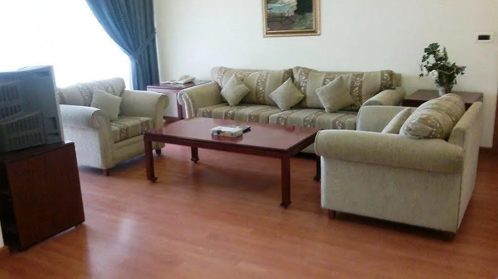 White House Hotel Jal el Dib