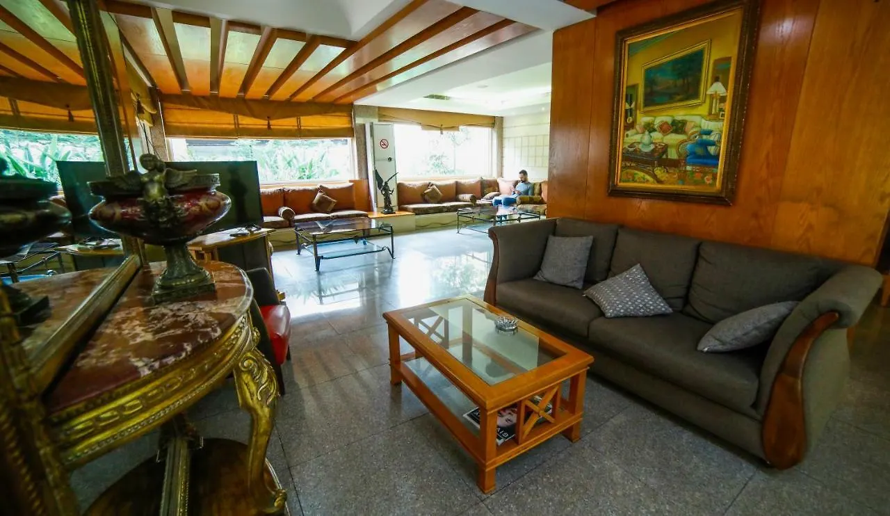 White House Hotel Jal el Dib
