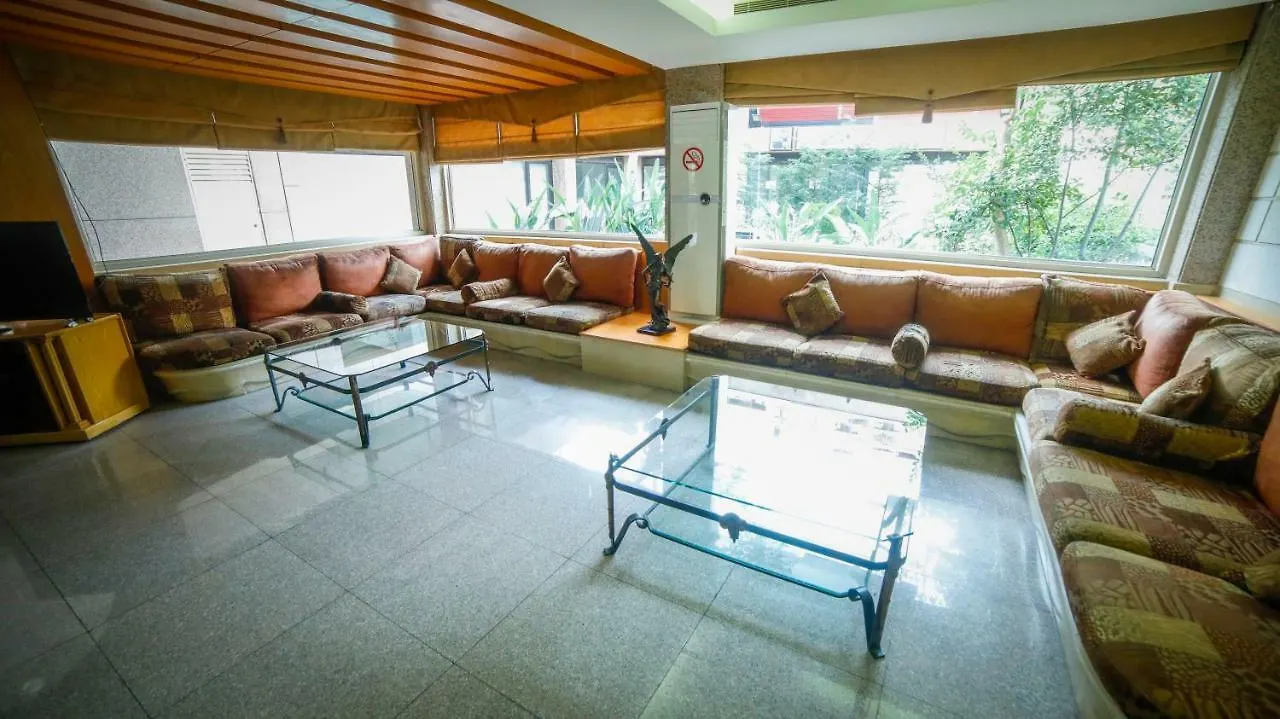 White House Hotel Jal el Dib