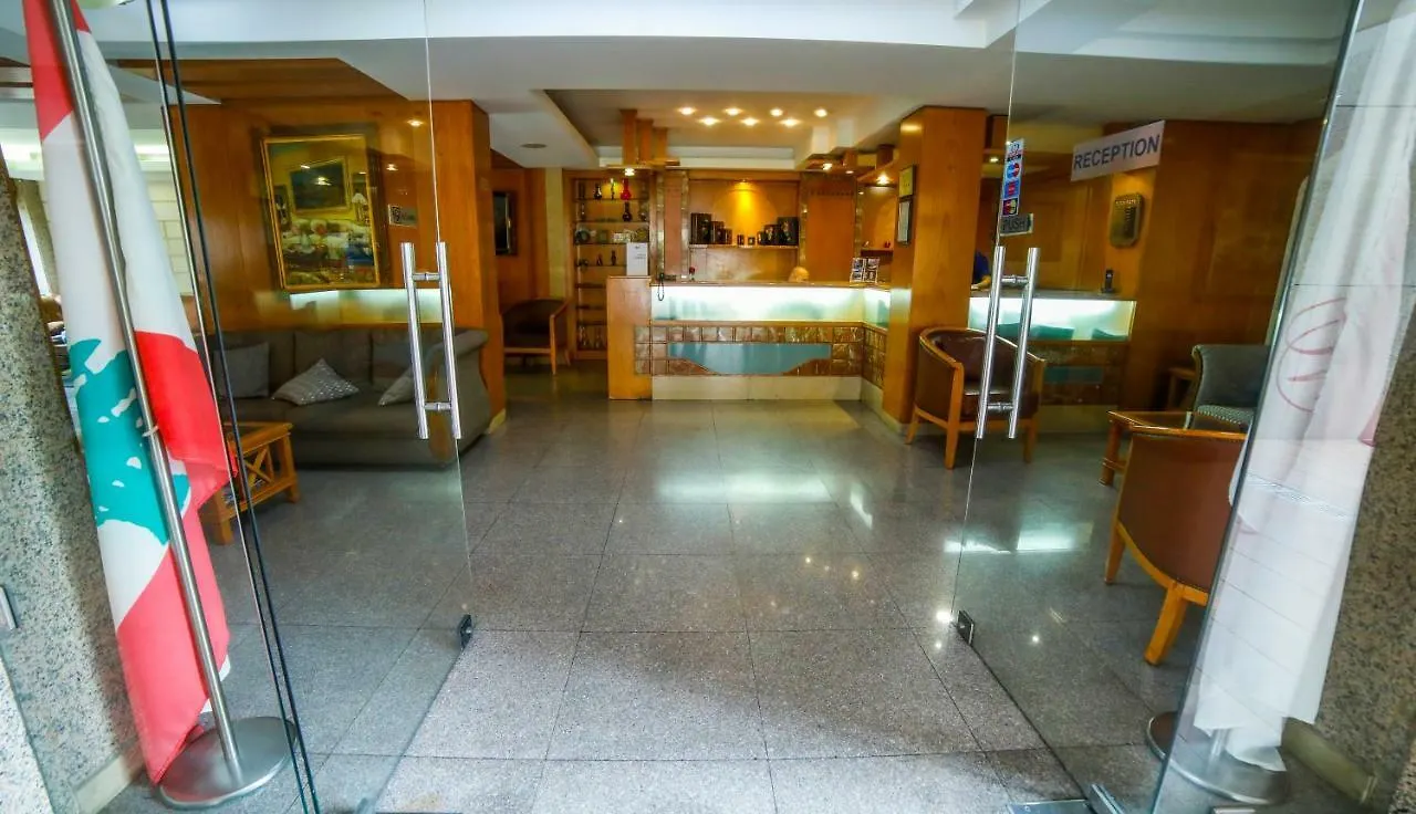 White House Hotel Jal el Dib 4*,