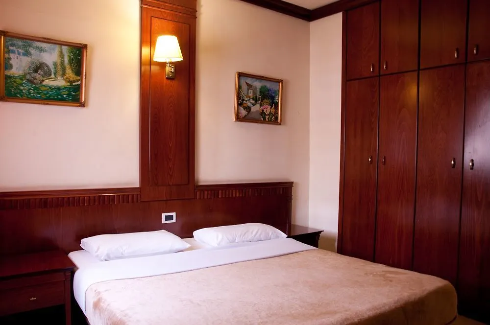 White House Hotel Jal el Dib